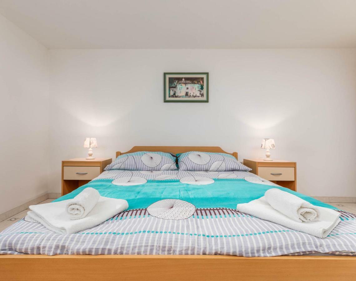 Apartment Villa Nera Pola Esterno foto