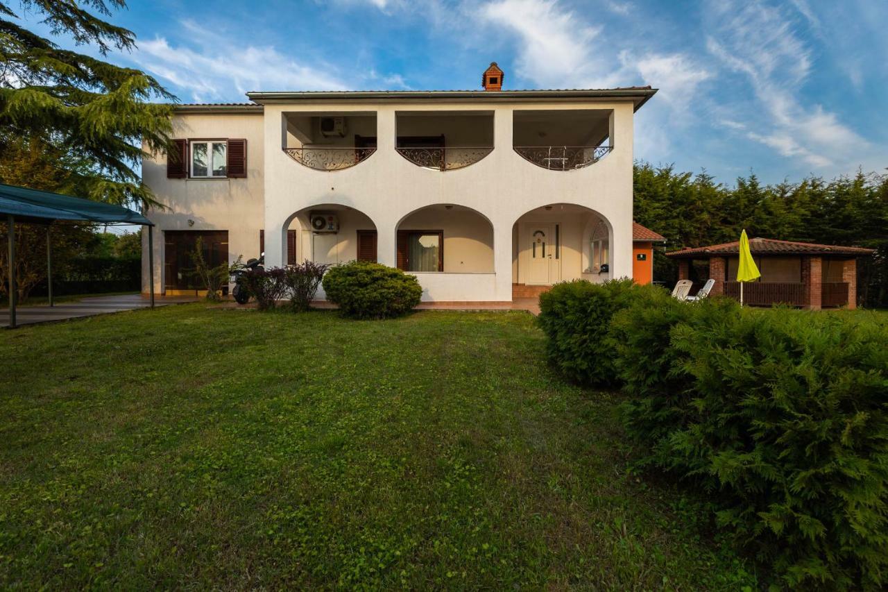 Apartment Villa Nera Pola Esterno foto