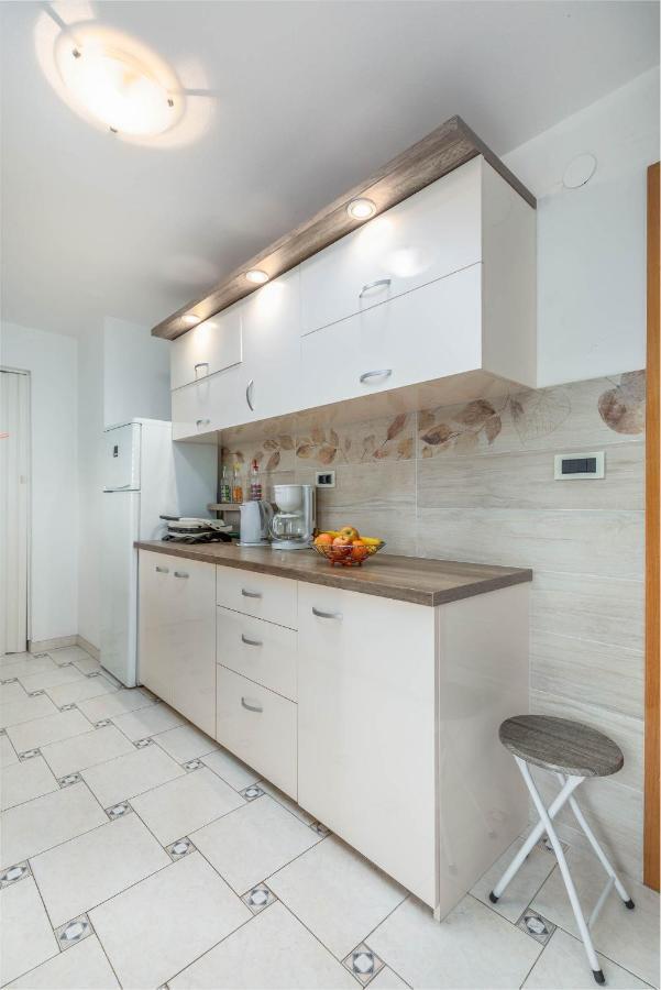 Apartment Villa Nera Pola Esterno foto
